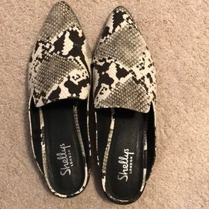 Black & White Snakeskin Print Mules